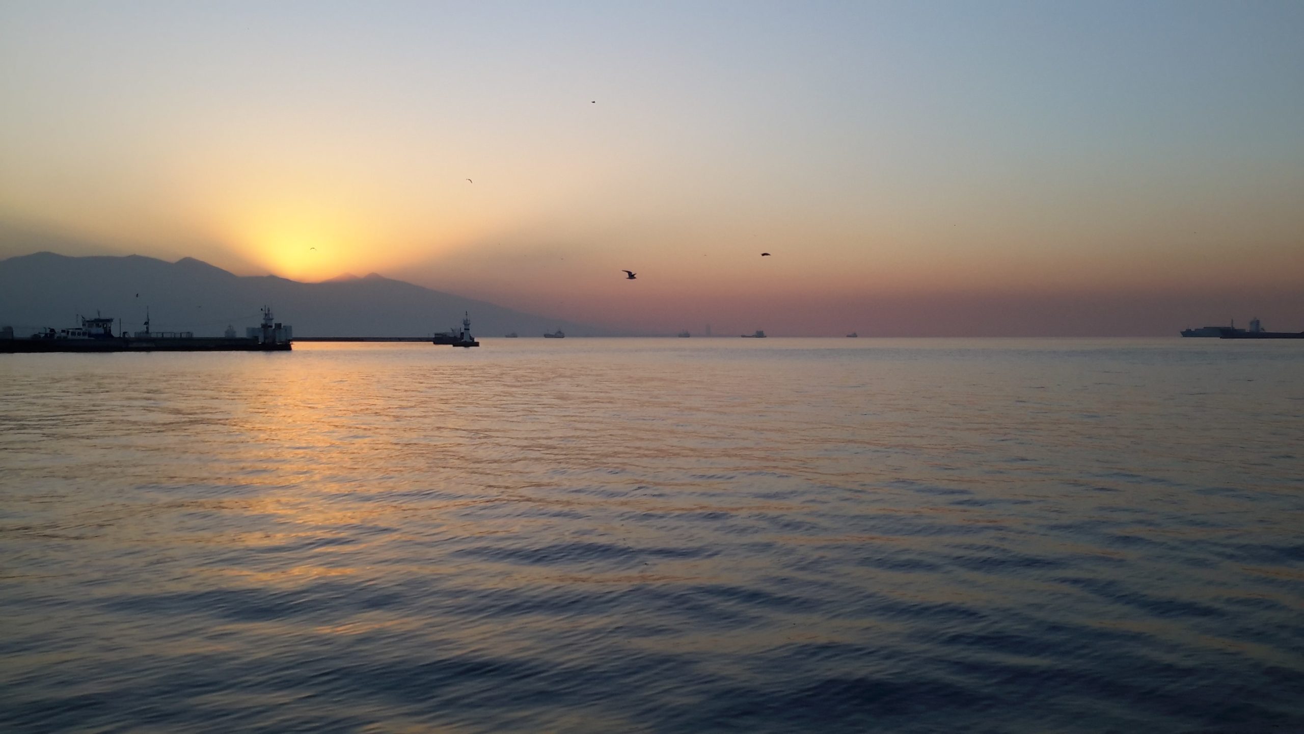 Vista do por-do-sol em Esmirna (Izmir), Turquia